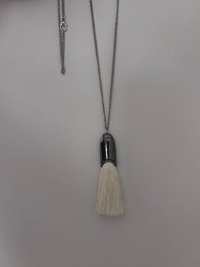 Personal Brush Necklace White
